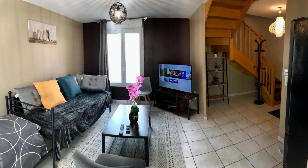 Agreable Maison Proche Gare Avec Parking Gratuit Le Mans Zewnętrze zdjęcie