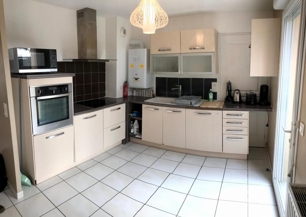 Agreable Maison Proche Gare Avec Parking Gratuit Le Mans Zewnętrze zdjęcie