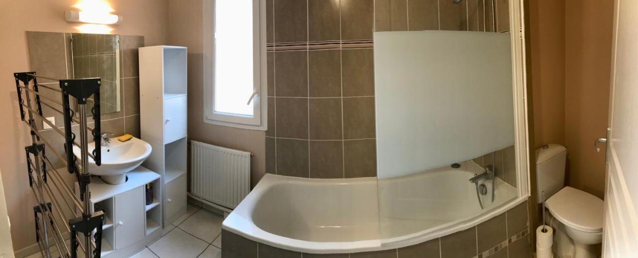 Agreable Maison Proche Gare Avec Parking Gratuit Le Mans Zewnętrze zdjęcie